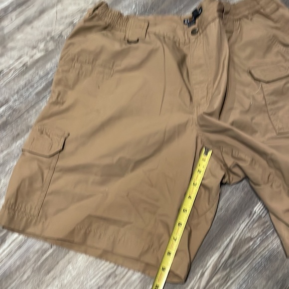 511 Tactical Series Khaki Men’s shorts Size 38 - Picture 7 of 7